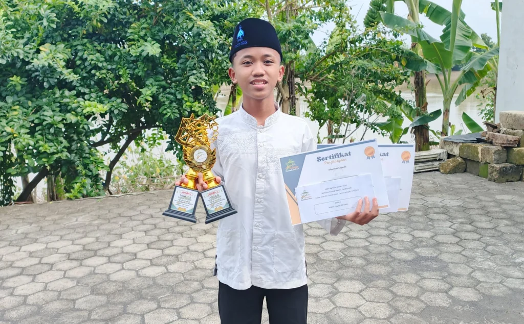 Santri Boarding School Spemutu Gresik Ukir Prestasi Meski Libur Sekolah