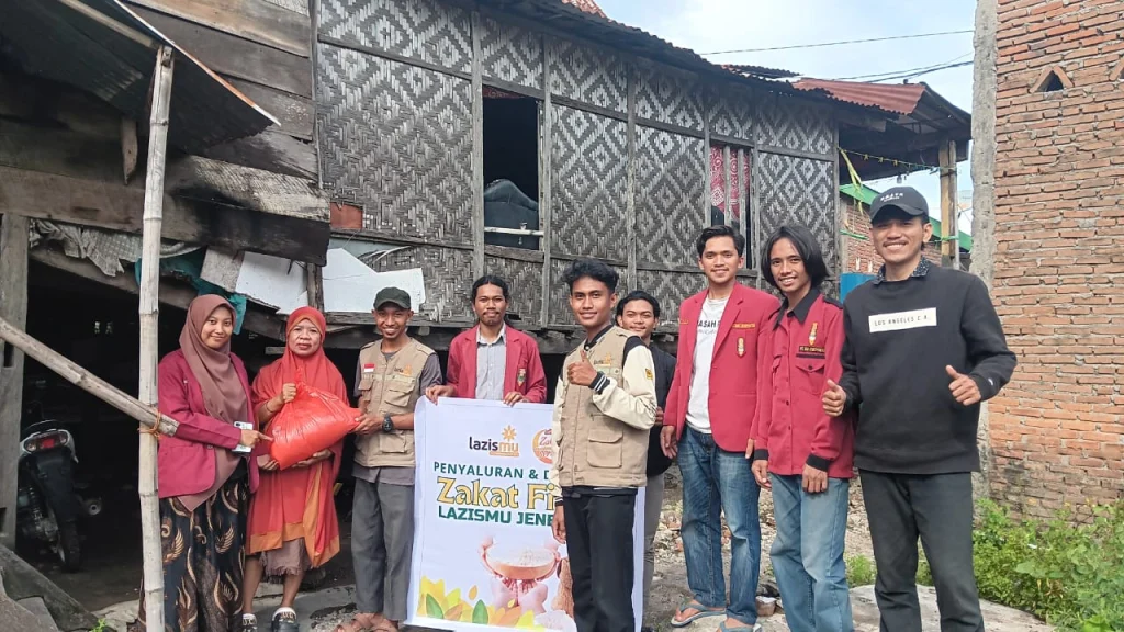 Bersama PC IMM dan Lazismu Jeneponto, Zakat Fitrah Jadi Berkah
