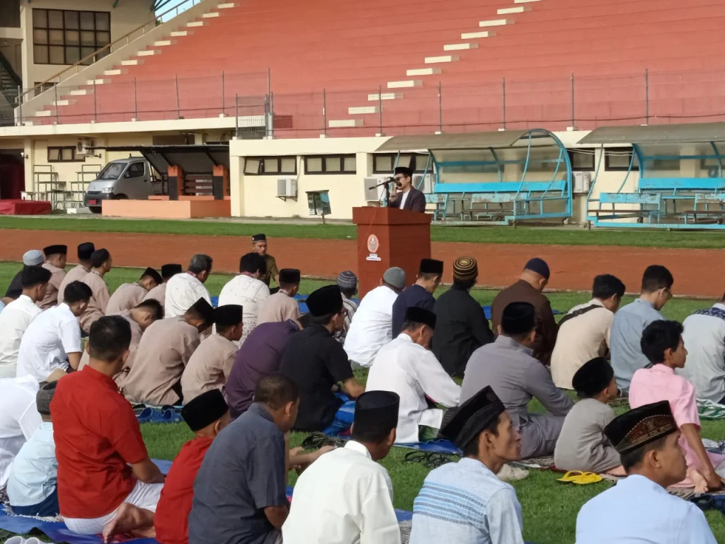 Pemuda Muhammadiyah Kota Madiun Gelar Salat Idul Fitri 1446 H di Stadion Wilis