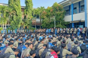Siswa SMK Muda Genteng Adakan Halalbihalal di Hari Perdana Masuk Sekolah