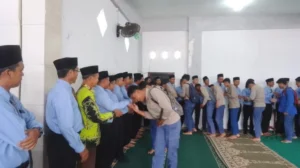 Halalbihalal SMAS Muha Genteng Momen Permintaan Maaf Guru dan Murid