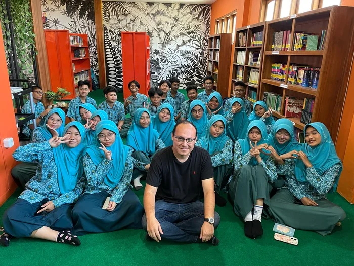 Smamita Sambut Guest Teacher dari Meksiko, Buka Wawasan Global Siswa