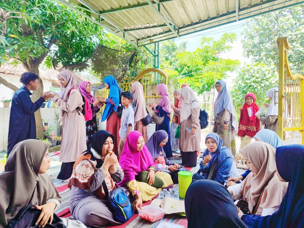 Halalbihalal Gukar Sekolah Kreatif Baratajaya Penuh Kekeluargaan