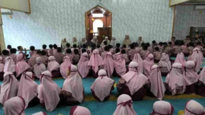 Momen Idul Fitri, Siswa SD Muhammadiyah 24 Surabaya Belajar Arti Memaafkan