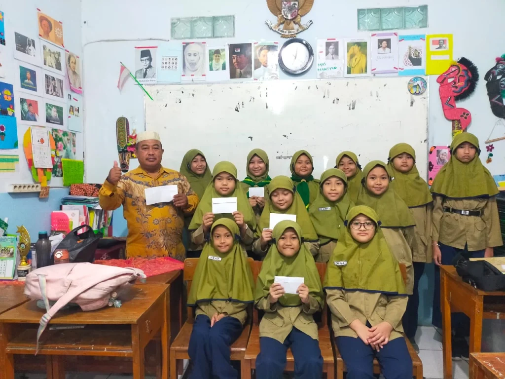 SD Muhammadiyah 22 Surabaya Galang Donasi Palestina, Mendidik Cinta Damai