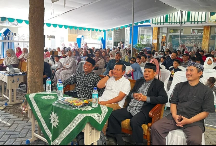 Ketua PCM Mulyorejo Mengajak Guru dan Wali Murid MIM 27 untuk Merestart Hati dalam agenda Talkshow Halalbihalal