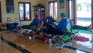 Donor Darah SMK Muhammadiyah 9 Gambiran Sukses Digelar