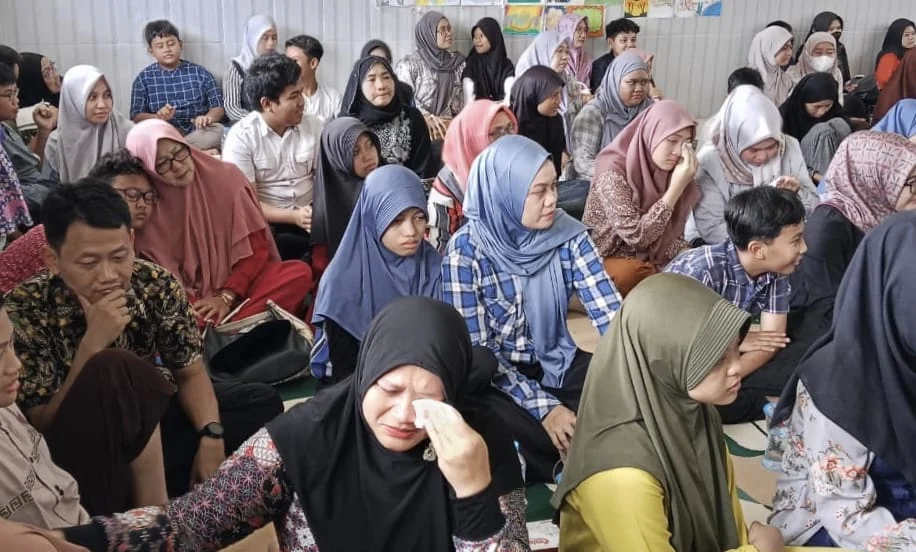 Keceriaan Malam Abata di SD Almadany