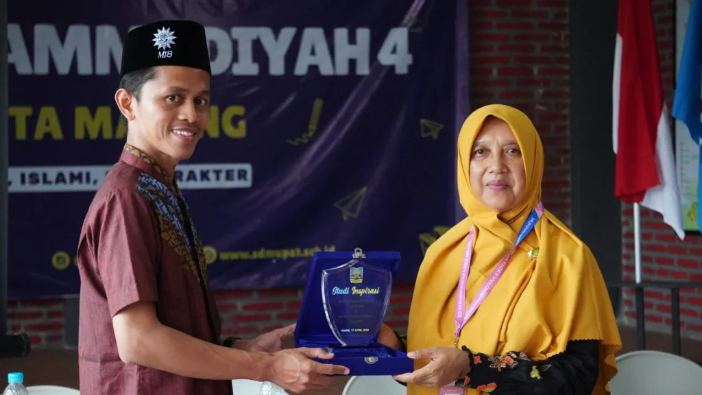 Studi Inspirasi: SD Muhammadiyah 18 Surabaya ke SD Muhammadiyah 4 Malang