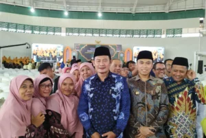 Guru Madtsamutu Pondok Modern Paciran Hadiri Tabligh Akbar Halalbihalal PDM Lamongan