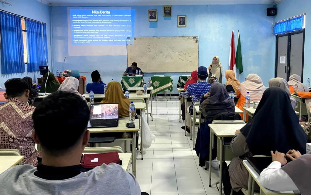Tingkatkan Kemampuan Literasi, Guru Smamuga Ikuti Pelatihan Jurnalistik