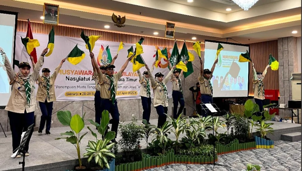 Aksi Memukau Semaphore HW Smamda di Musykerwil I PWNA Jatim