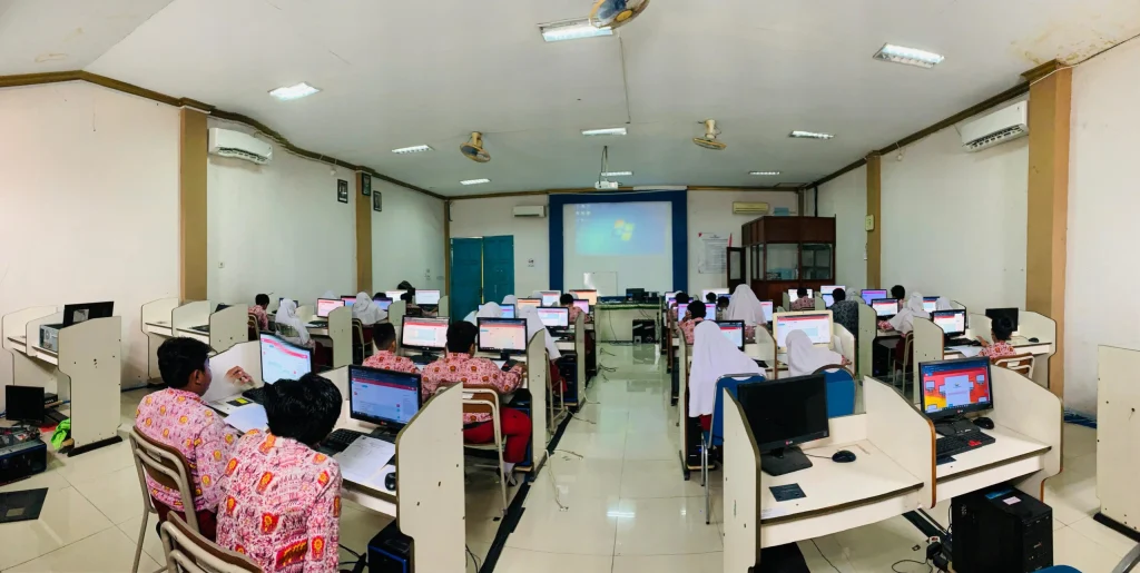 UAMBK Berbasis Komputer di SD Mugres: Persiapkan Generasi Tangguh di Era Digital