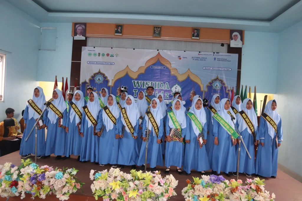 Wisuda Tahfidz SMP Muhammadiyah 6 Pucuk: Mencetak Generasi Qurani yang Berprestasi