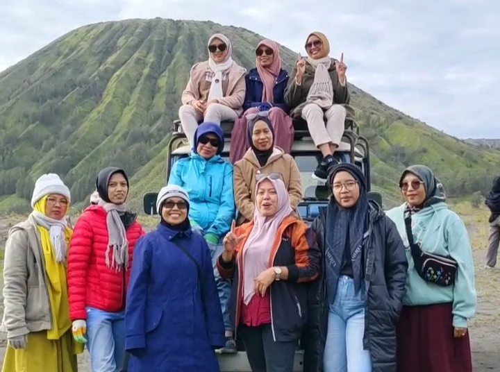 Menyapa Fajar di Bromo: Tadabur Alam IGABA Nglegok Sarat Makna Spiritual dan Edukasi