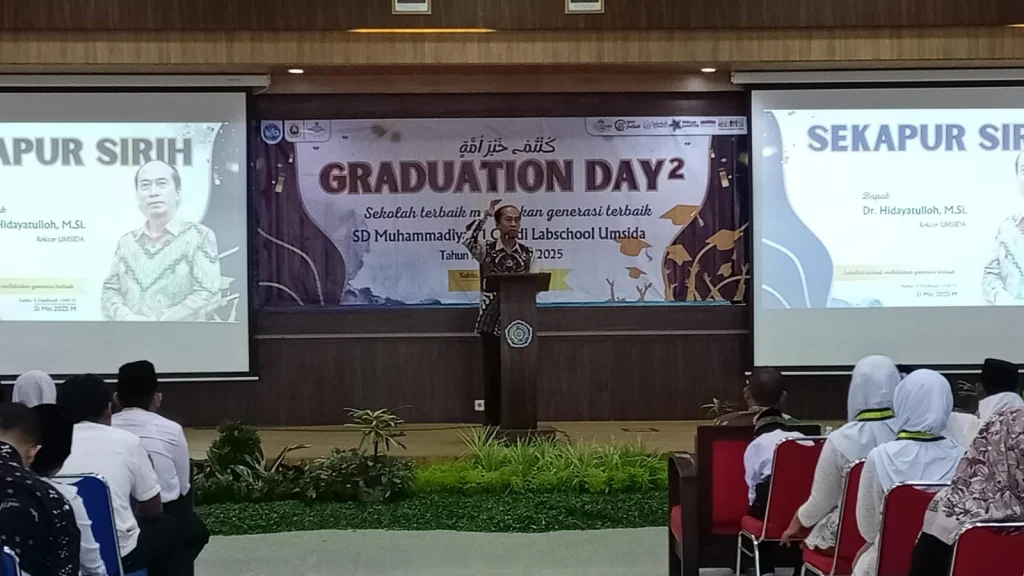 Pesan Mendalam Rektor Umsida untuk Lulusan Angkatan Kedua SD Mica