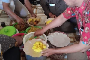 Ponpes Modern Muhammadiyah Paciran Gelar Pembubaran Panitia Purnasiswa dengan Makan Bersama