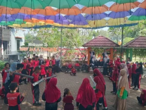 Pembelajaran Holistik di Alam Terbuka: Perjalanan Seru Outing Class MIM 14 Prestisius