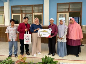 UMM Salurkan Kurban ke Puluhan Sekolah di Jatim