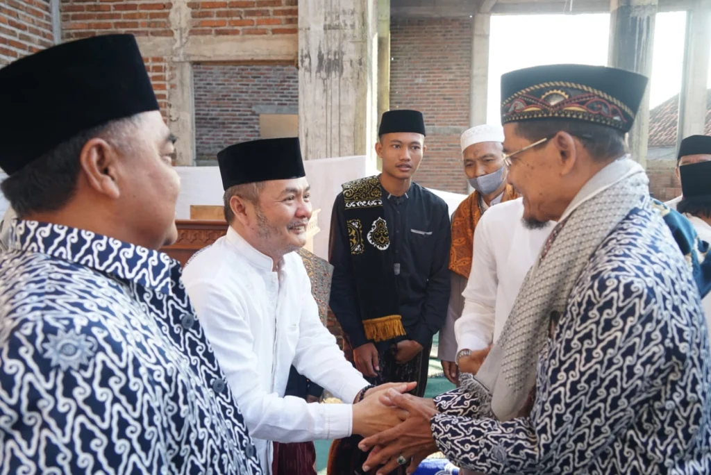 Wabup Bangkalan dalam Khutbah Idul Adha: Muhammadiyah-NU Harus Bersinergi