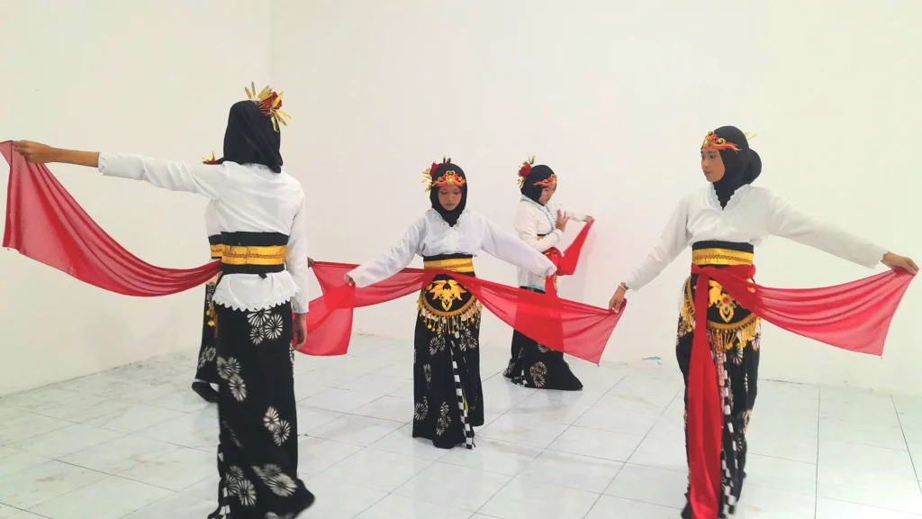 Lewat SAT Seni, Siswa Spemia Lestarikan Budaya Nusantara