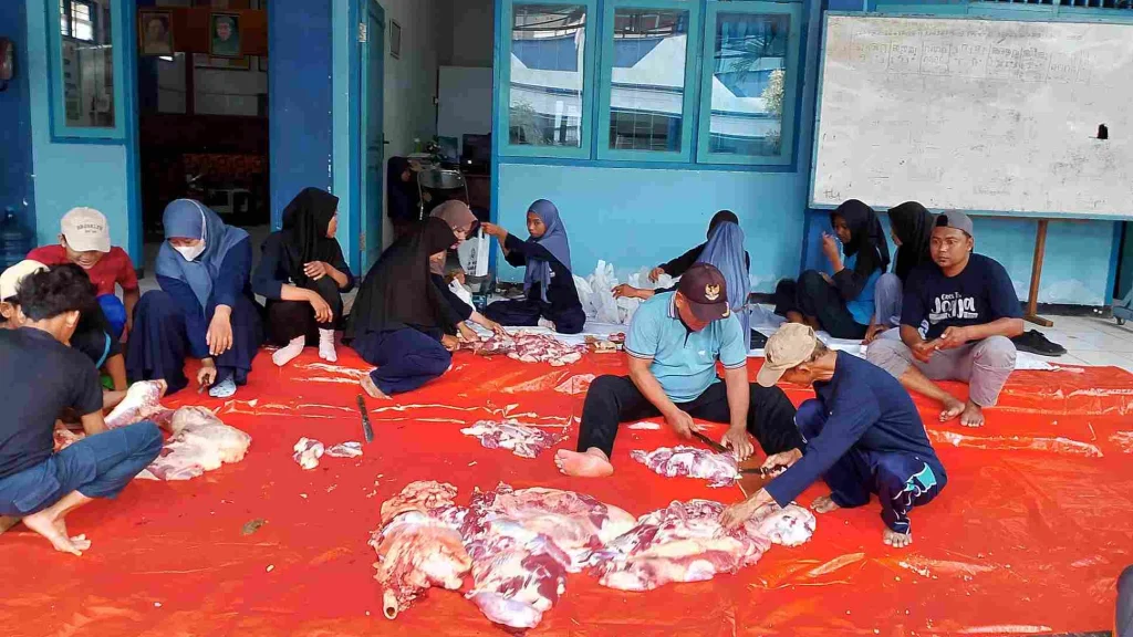 Kembalinya Tradisi Kurban: Bukti Syukur dan Solidaritas SMPM 1 Babat