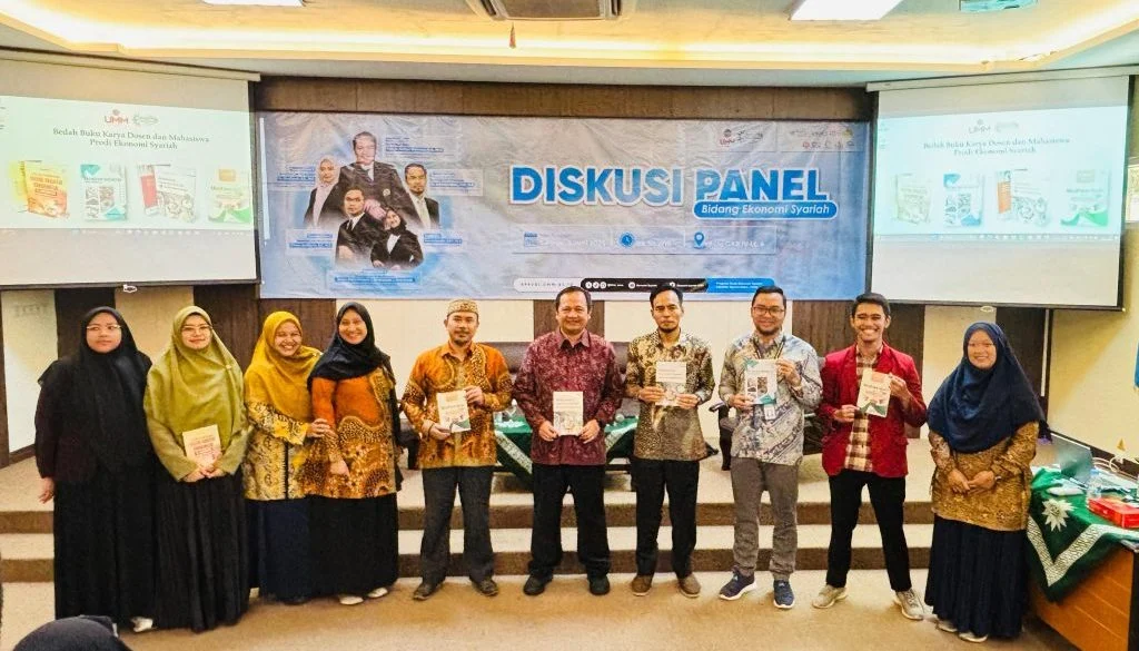 Bedah Empat Buku Karya Dosen-Mahasiswa Ekos UMM