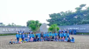 Outing Class TK ABA Jiwut: Serunya Naik Kereta Api ke Alun-Alun Jombang