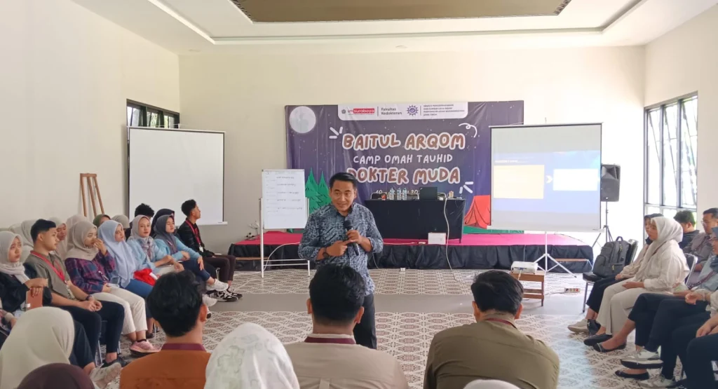 Tanamkan Nilai Islam dalam Profesi Kedokteran, Rektor UM Surabaya Tegaskan Pentingnya PHIWM bagi Dokter Muda