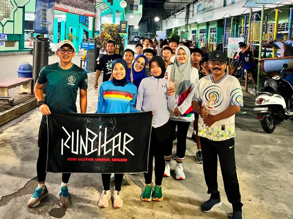 RunnersMu Club Blitar, Menyemai Gaya Hidup Sehat Lewat Lari Rutin Tiap Rabu Malam