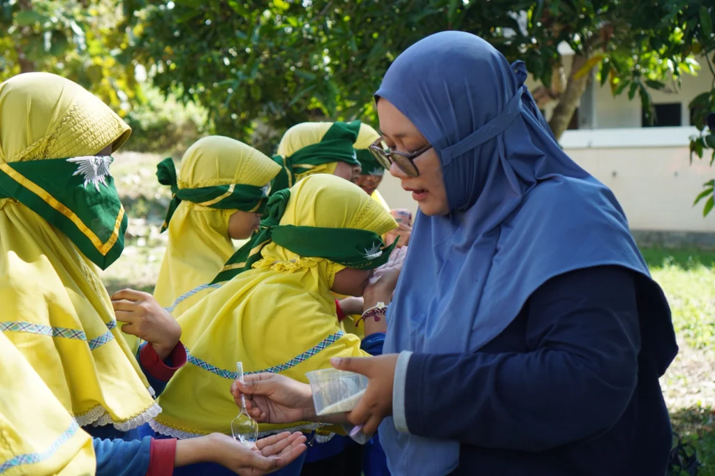 Belajar dan Bermain Bersama dalam Beragam Lomba di Kemahiran HW Manyar