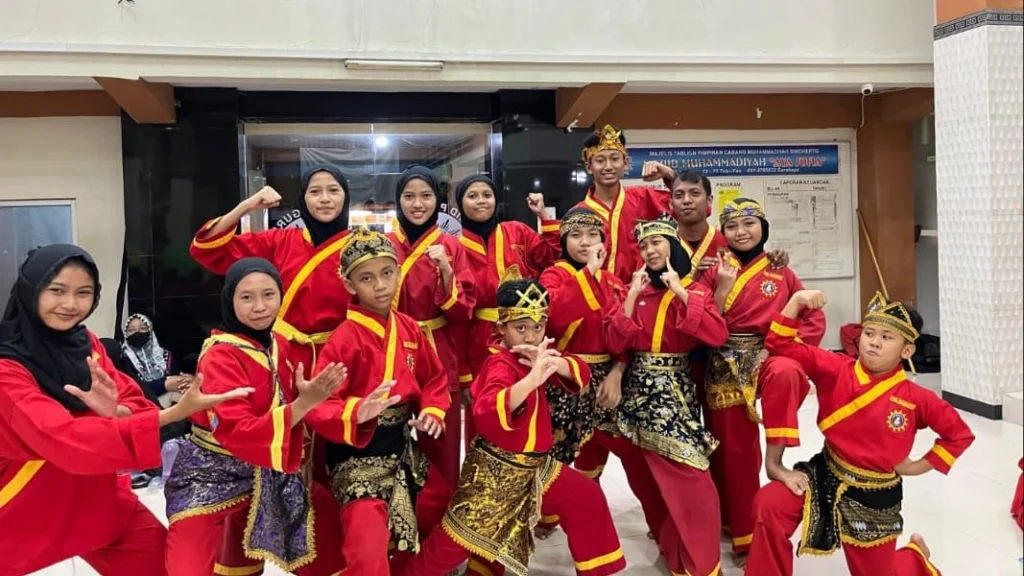 Tapak Suci Sambikerep Pererat Silaturrahim saat Latihan Bersama