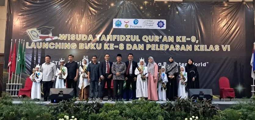 Menjadi Penjaga Kalamullah: Wisuda Tahfidzul Quran ke-9 SD Mumtaz