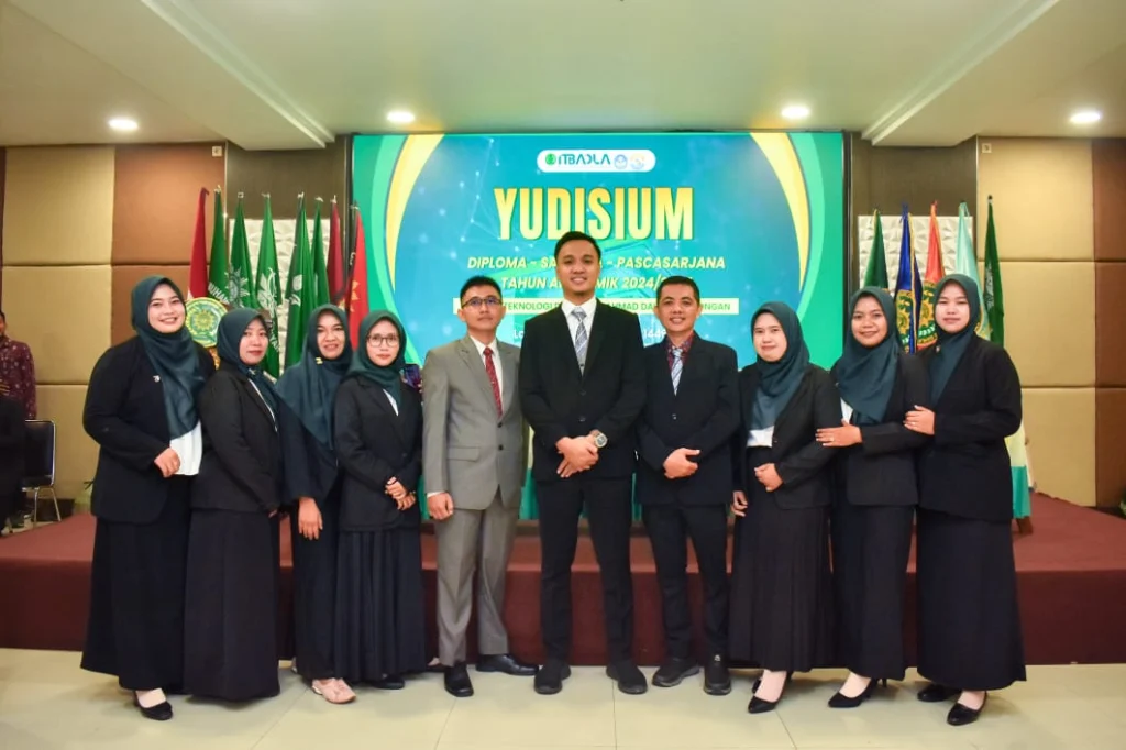 ITB-AD Lamongan Gelar Yudisium Diploma, Sarjana, dan Pascasarjana Tahun Akademik 2024/2025
