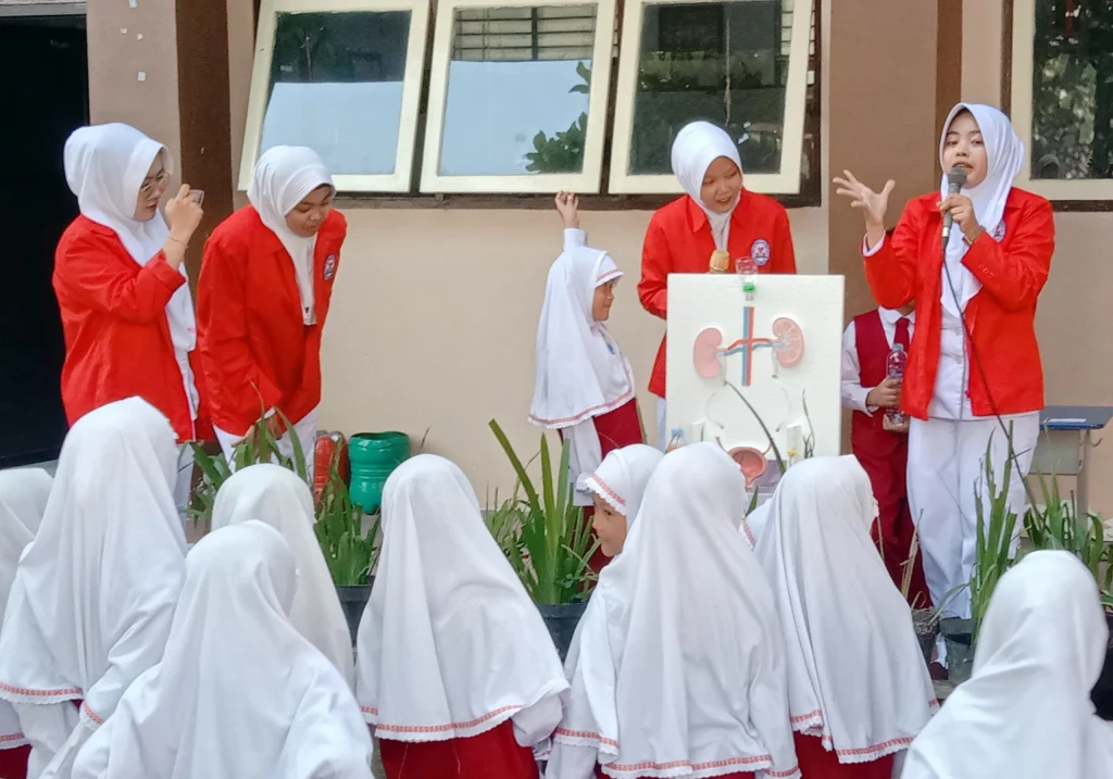 STIKes Patria Husada Blitar Sosialisasikan Kesehatan Ginjal di SD Muhammadiyah Kota Blitar