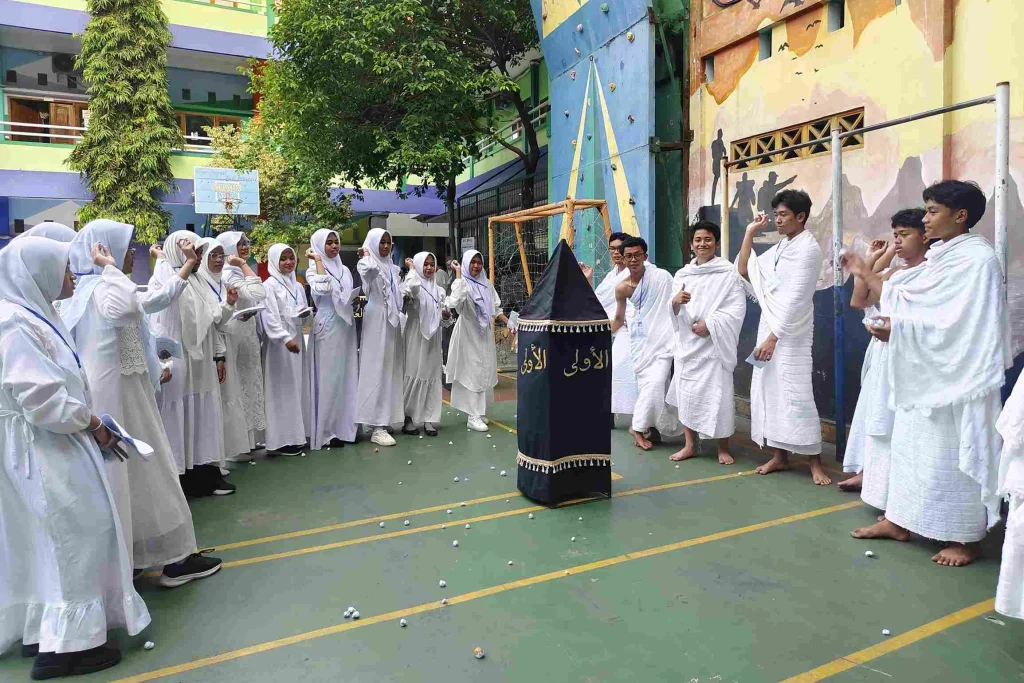 SMAMIV Gelar Mabit Kelas 10: Tumbuhkan Cinta dan Rindu Baitullah