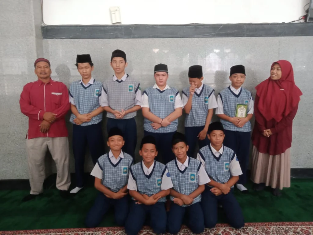 Spemutu Gresik Cetak Generasi Qurani lewat Munaqosah Qiroah Dasar