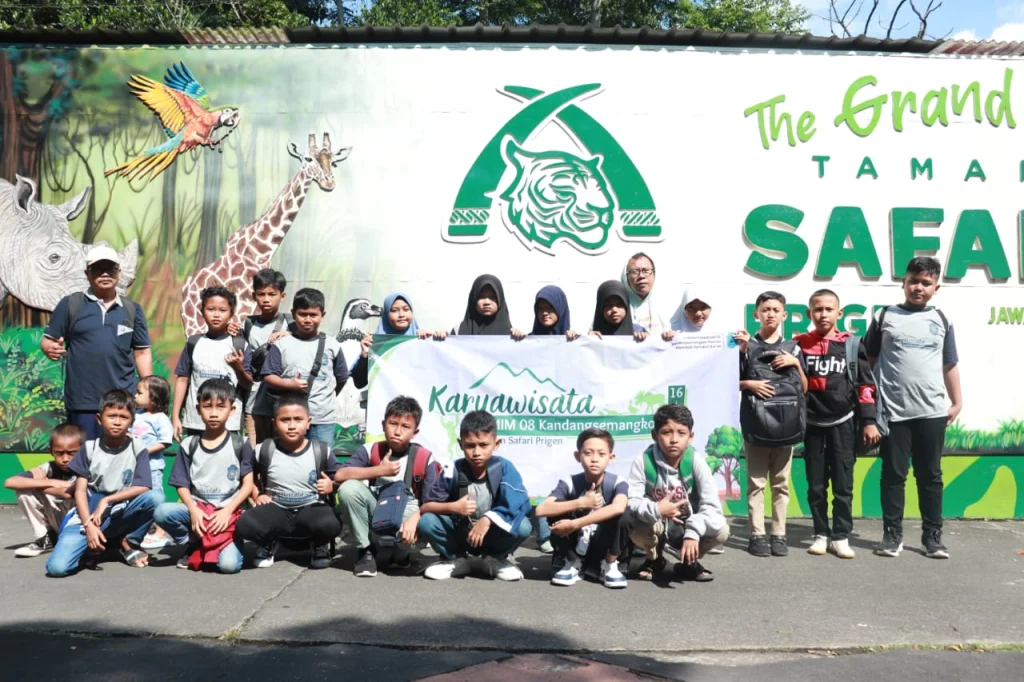 Kelas 5 MI Muhammadiyah 08 Kandangsemangkon Karyawisata ke Taman Safari Prigen