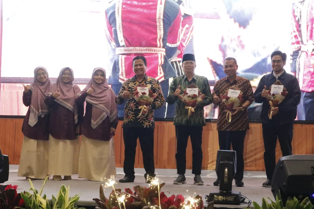 Inspiring Memories: Smamio Launching Jurnal Inspirasi Wujudkan Sekolah Riset