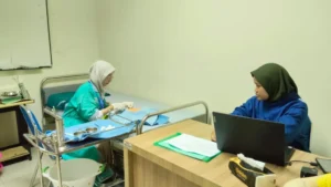 FIK UM Surabaya Adakan Ujian Praktikum Kebidanan di Laboratorium Terpadu