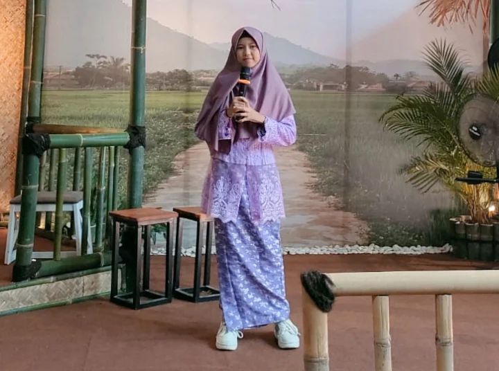 Meriahkan Blitar Djadoel, Murid SD Muhtar Nyanyikan Lagu Lawas ‘Kumpul Bocah’