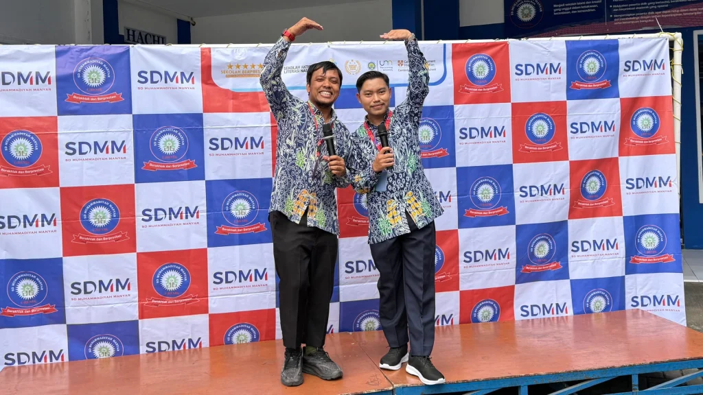 SDMM Primary Character Semester 2 Dipandu MC Imut