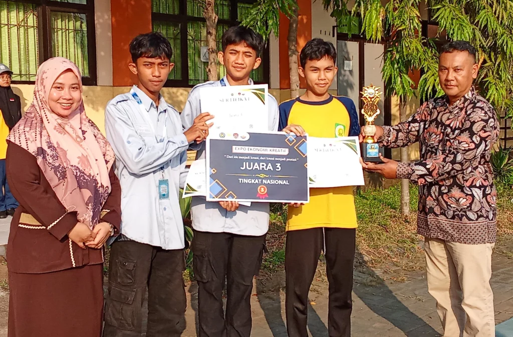 Siswa Smamuga Berhasil Sabet Juara 3 Nasional Expo Ekonomi Kreatif