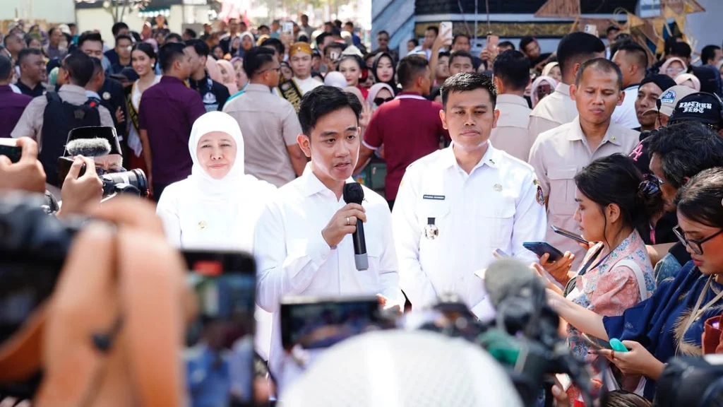 Meriahkan Blitar Djadoel, Guru SD Muhammadiyah Kota Blitar Saksikan Langsung Kehadiran Wapres Gibran