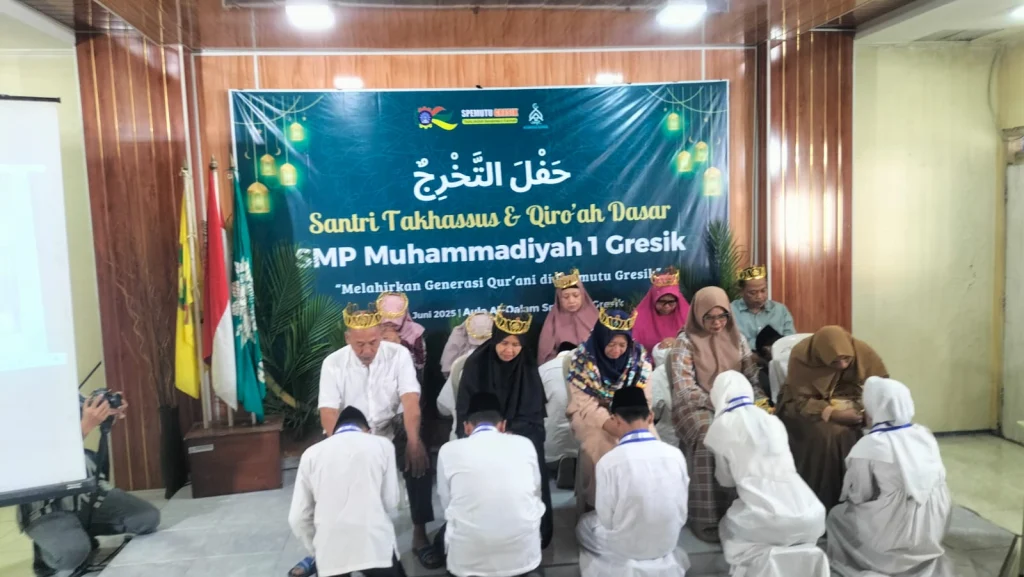 Spemutu Gresik Gelar Haflah Takhrij Santri Takhasus dan Qiroah Dasar