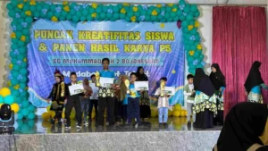 Apresiasi Siswa Berprestasi, SD Mudabo Gelar Student Award