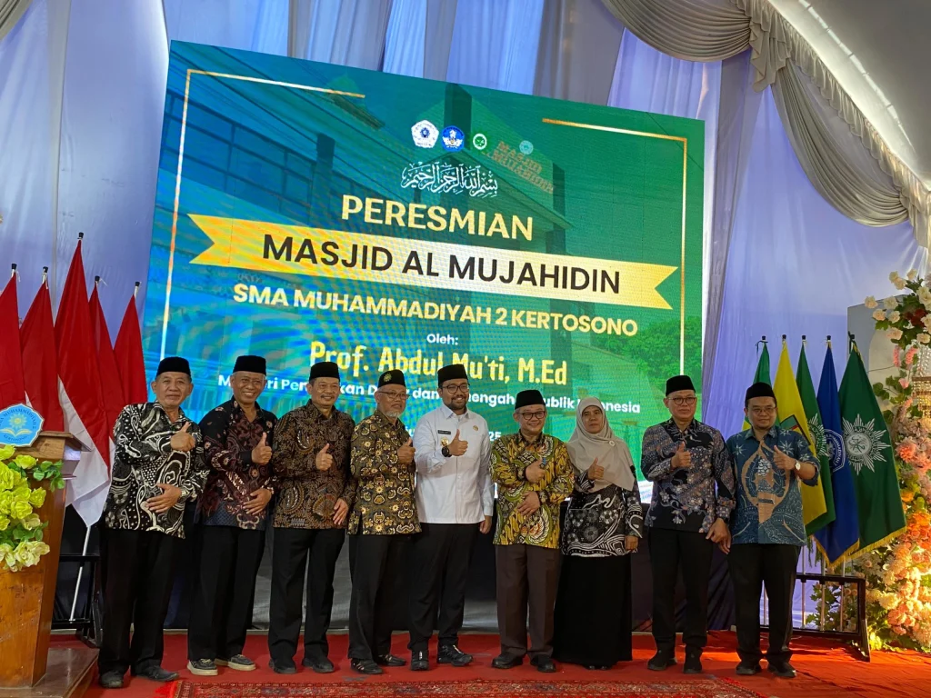 Masjid Al-Mujahidin SMA Muhammadiyah 2 Kertosono Diresmikan oleh Menteri Dikdasmen RI