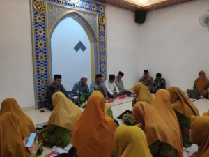 Ustadz Fida: Belajar dari Kesudahan Orang-Orang yang Beramal Istimewa