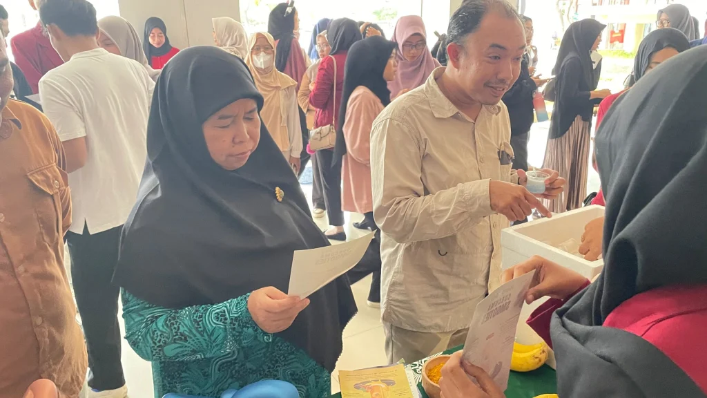 S1 Keperawatan UM Surabaya Adakan Bazar dengan Tema Healthy Creative Innovative: Food & Health Products Bazar