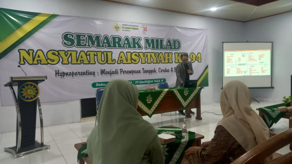 Seminar Hypnoparenting Jadikan Perempuan Blitar Tangguh